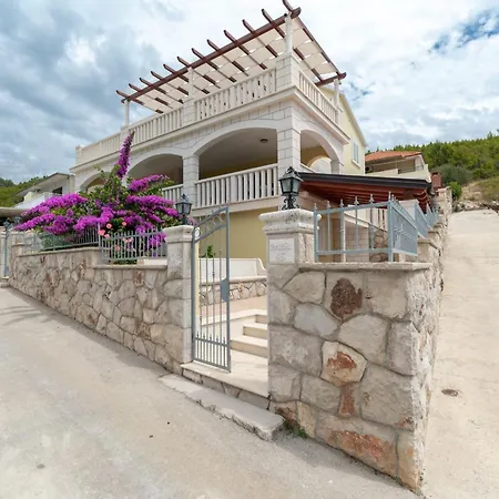Modern With Pool Blato (Korcula)