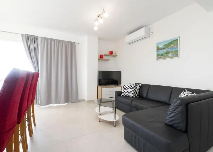 Modern With Pool Blato (Korcula)