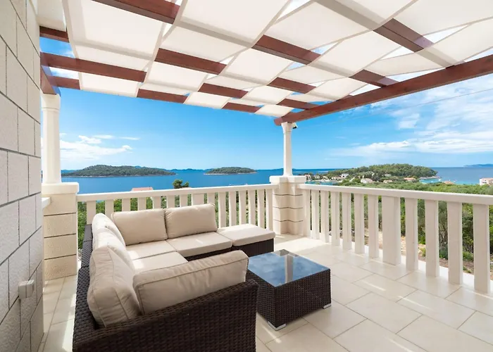 Modern With Pool * Blato (Korcula)