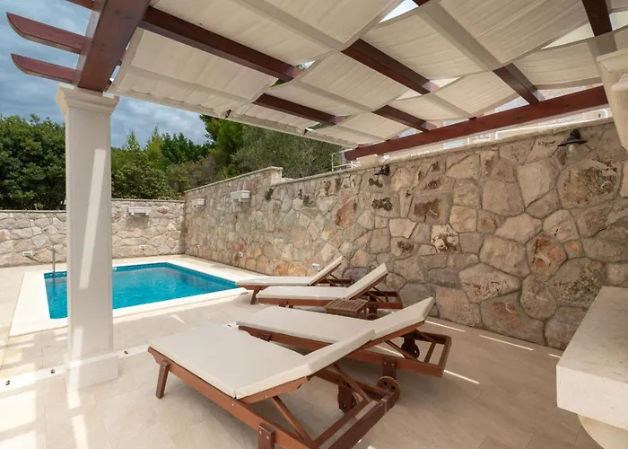 Modern With Pool Blato (Korcula)