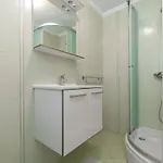 Βίλα Modern With Pool