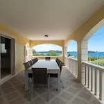 Vila Modern With Pool *