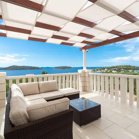 Modern With Pool * Blato (Korcula)