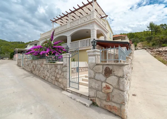 Modern With Pool Blato (Korcula)